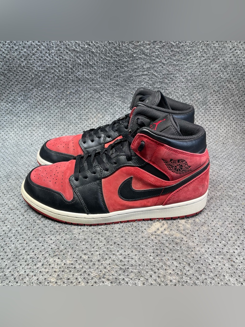 Nike Air Jordan 1 Mid Reverse Banned Shoes Size 11.5 Men’s